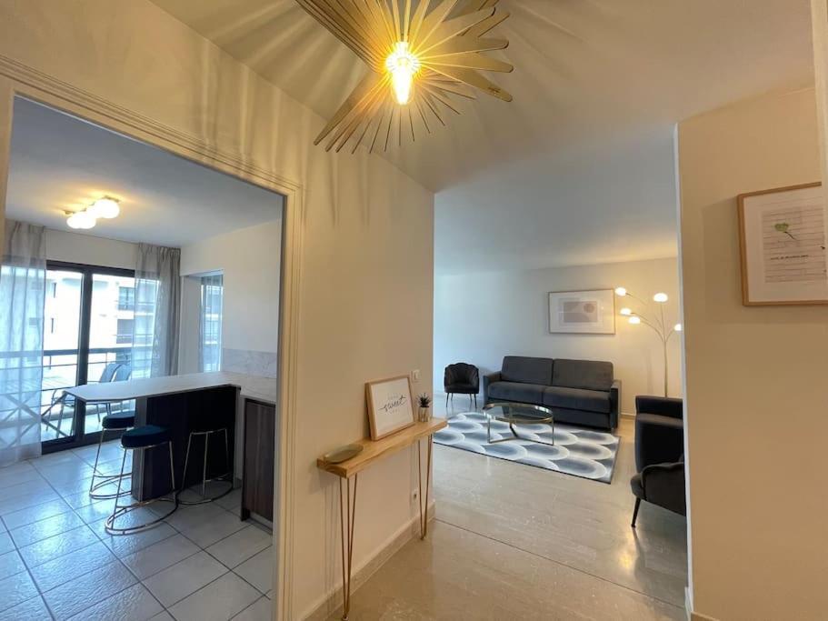 Le Mont-Veyrier, Parking Et Vue Apartment Annecy Bagian luar foto