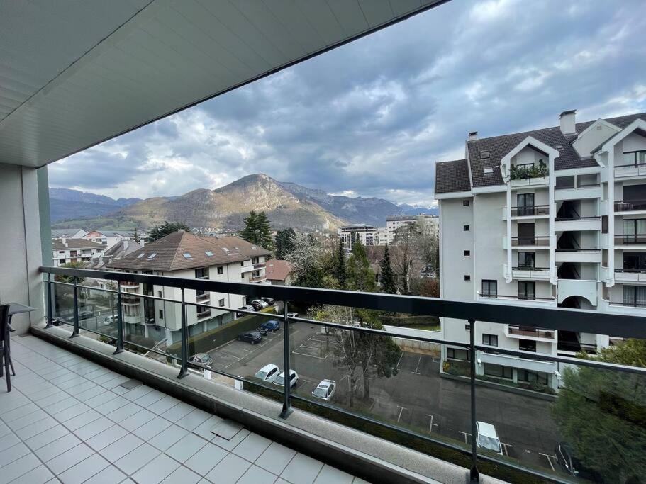 Le Mont-Veyrier, Parking Et Vue Apartment Annecy Bagian luar foto