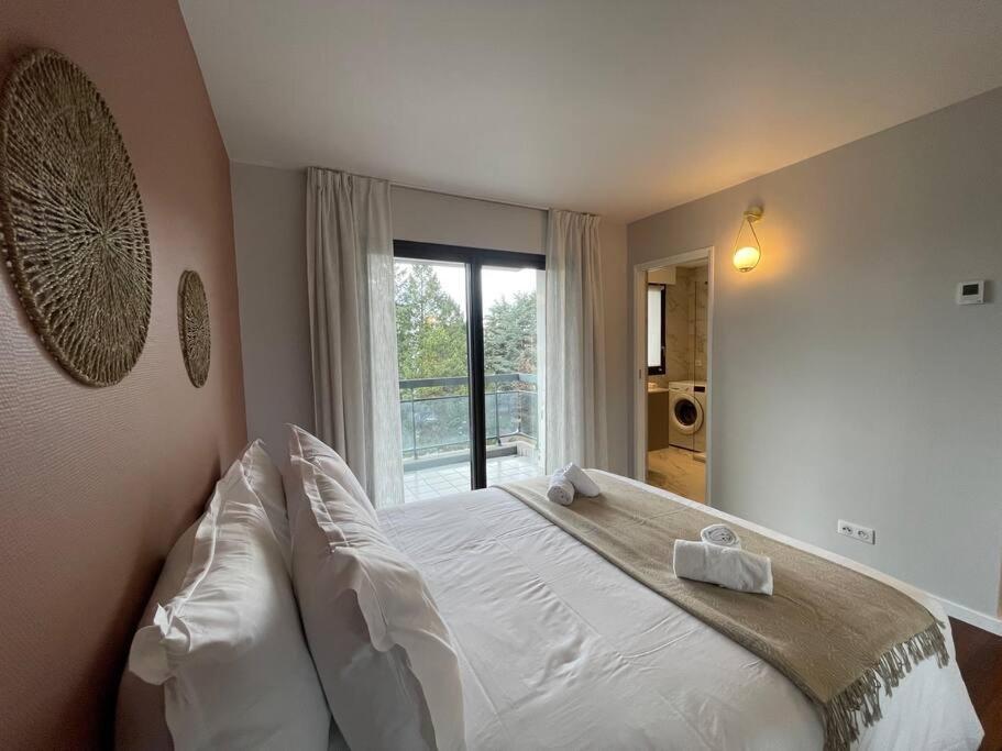 Le Mont-Veyrier, Parking Et Vue Apartment Annecy Bagian luar foto