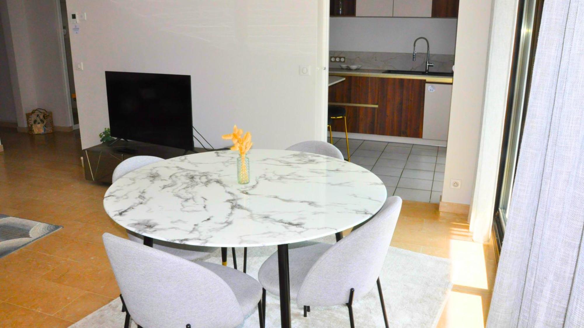 Le Mont-Veyrier, Parking Et Vue Apartment Annecy Bagian luar foto